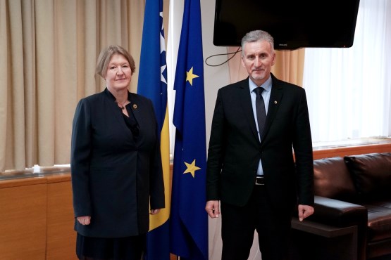 Zamjenik predsjedavajućeg Doma naroda PSBiH Kemal Ademović primio u nastupnu posjetu ambasadoricu Češke Republike u BiH